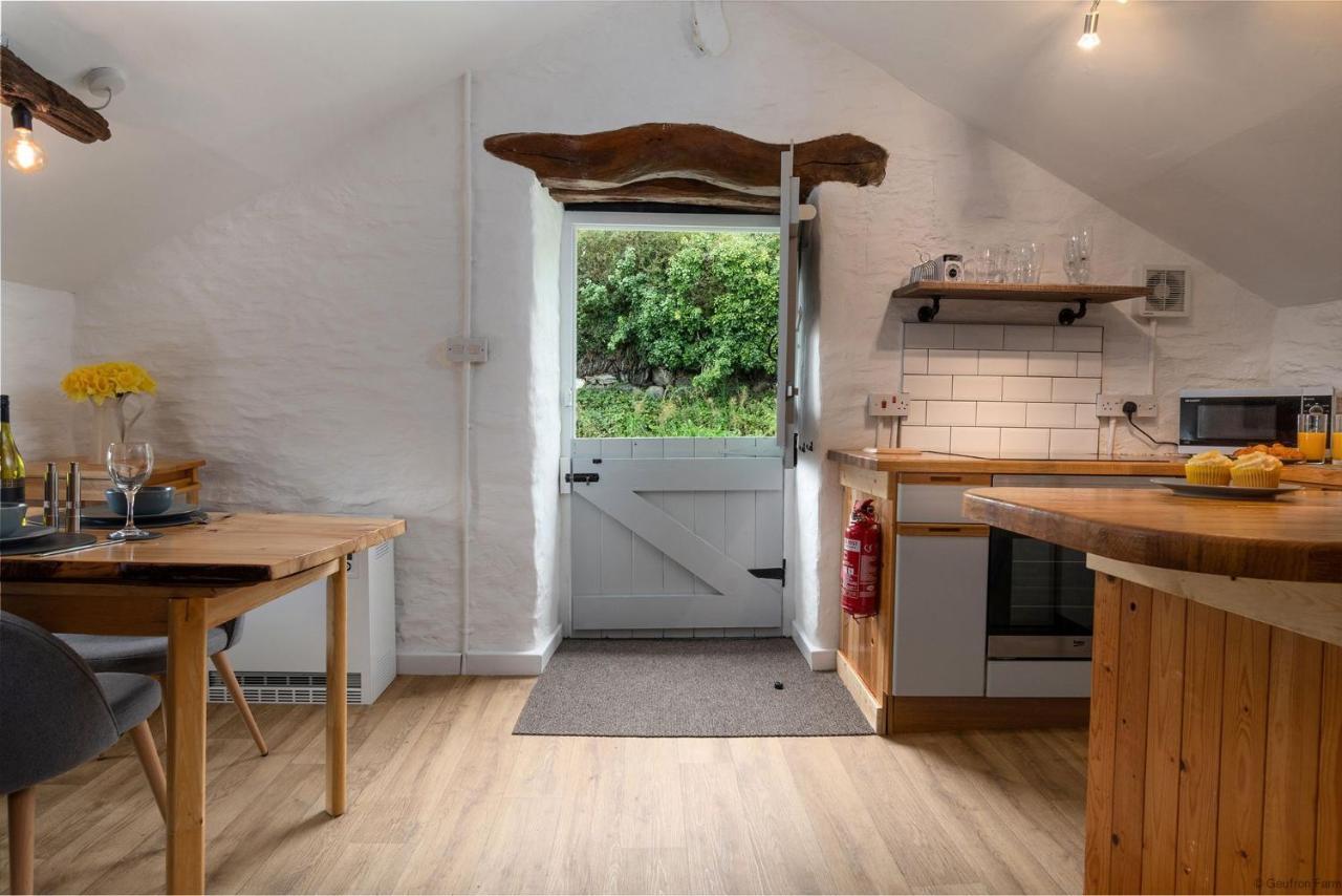 Dog Friendly Cottage, Geufron Farm Near Tywyn Bryn-crug Eksteriør bilde