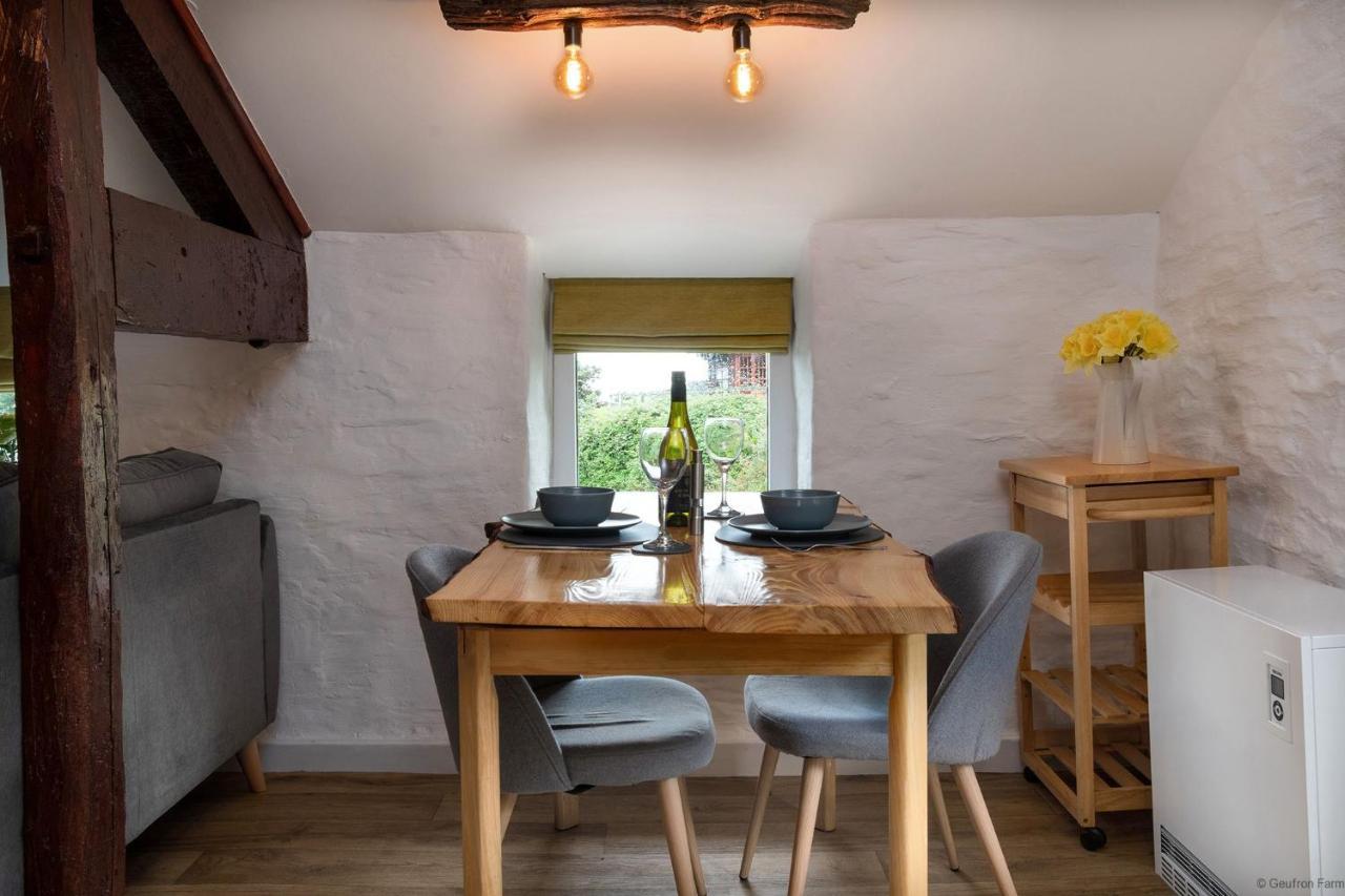 Dog Friendly Cottage, Geufron Farm Near Tywyn Bryn-crug Eksteriør bilde